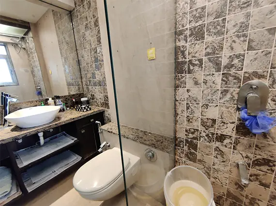 Stylish Ensuite Bathroom of Modern 5 BHK Apartment