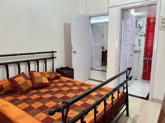Guest Bedroom 6. Large 4 BHK Villa Chembur