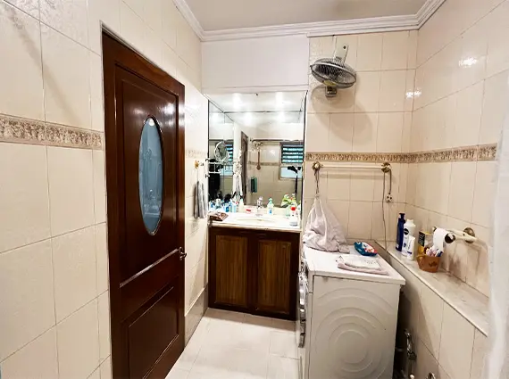 Luxurious Bathroom of 4 Bedroom Villa in Andheri West
