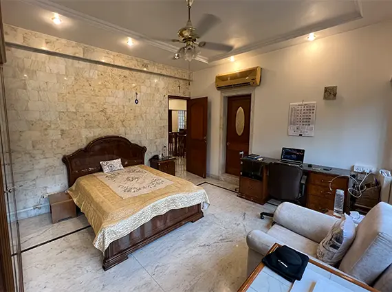 Bedroom of 4 BHK Villa Andheri West