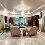 Bungalow in Andheri West with Stunning Living Room