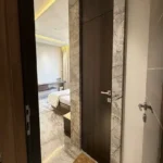 6 BHK Jodi Flat Oberoi Esquire Goregaon Grand Entry Passage