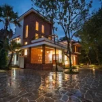 4 BHK Villa Agarsure Alibaug Exterior With Lights And Driveway