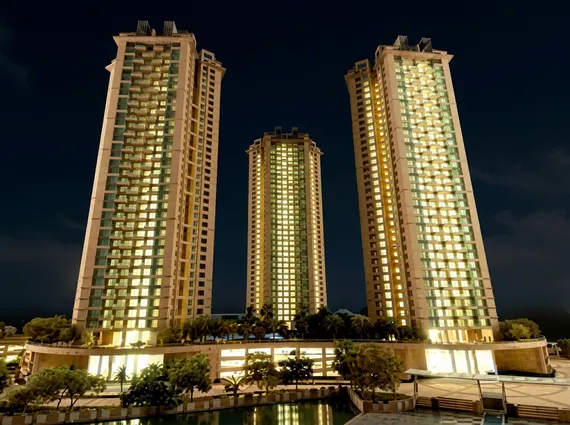 Resale Oberoi Springs Andheri West Tower Elevation Night View