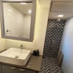 3 BHK Maker Tower Cuffe Parade Bathroom Vanity With Patterned Wall