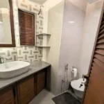 3 BHK Maker Tower Cuffe Parade Bathroom With Wooden Vanity