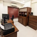 3 BHK Maker Tower Cuffe Parade Home Office With Wooden Desk